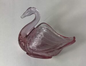 Fenton #8 Pink Cranberry Rose Swan